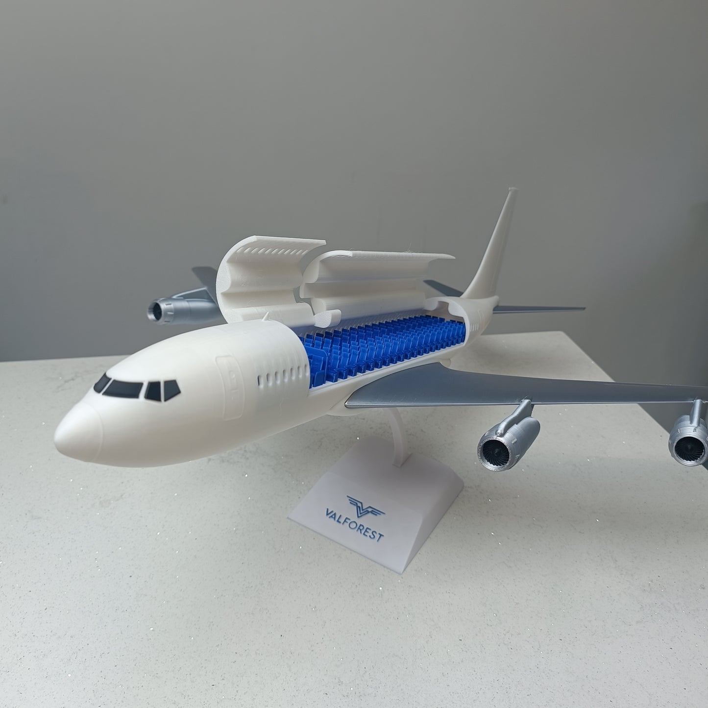 707-2 style aircraft model (1/80 scale)
