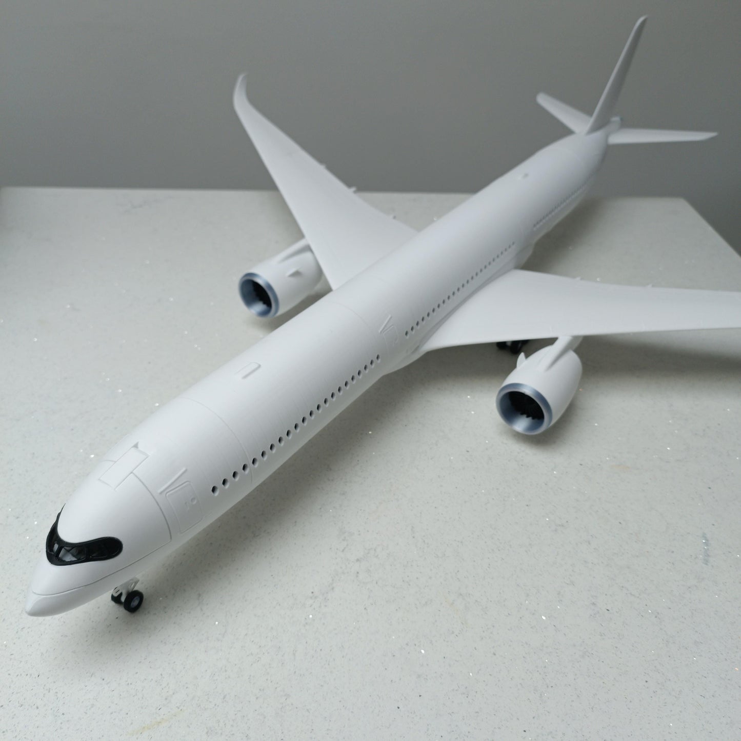 (A350-900 Style) – 3D Printed Wide-Body Jet Model – Aviation Display Gift for Pilots & Collectors