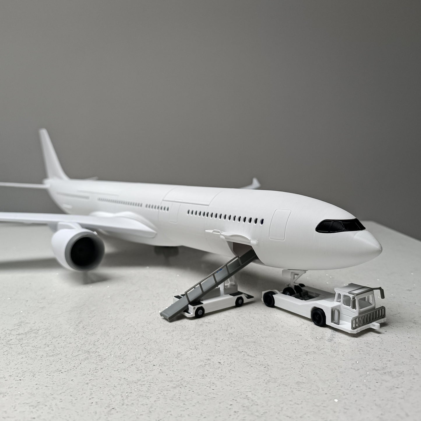 3D Printed Wide-Body Jet Model (A330-Style) – (1/100 scale) Aviation Display Gift for Pilots & Collectors