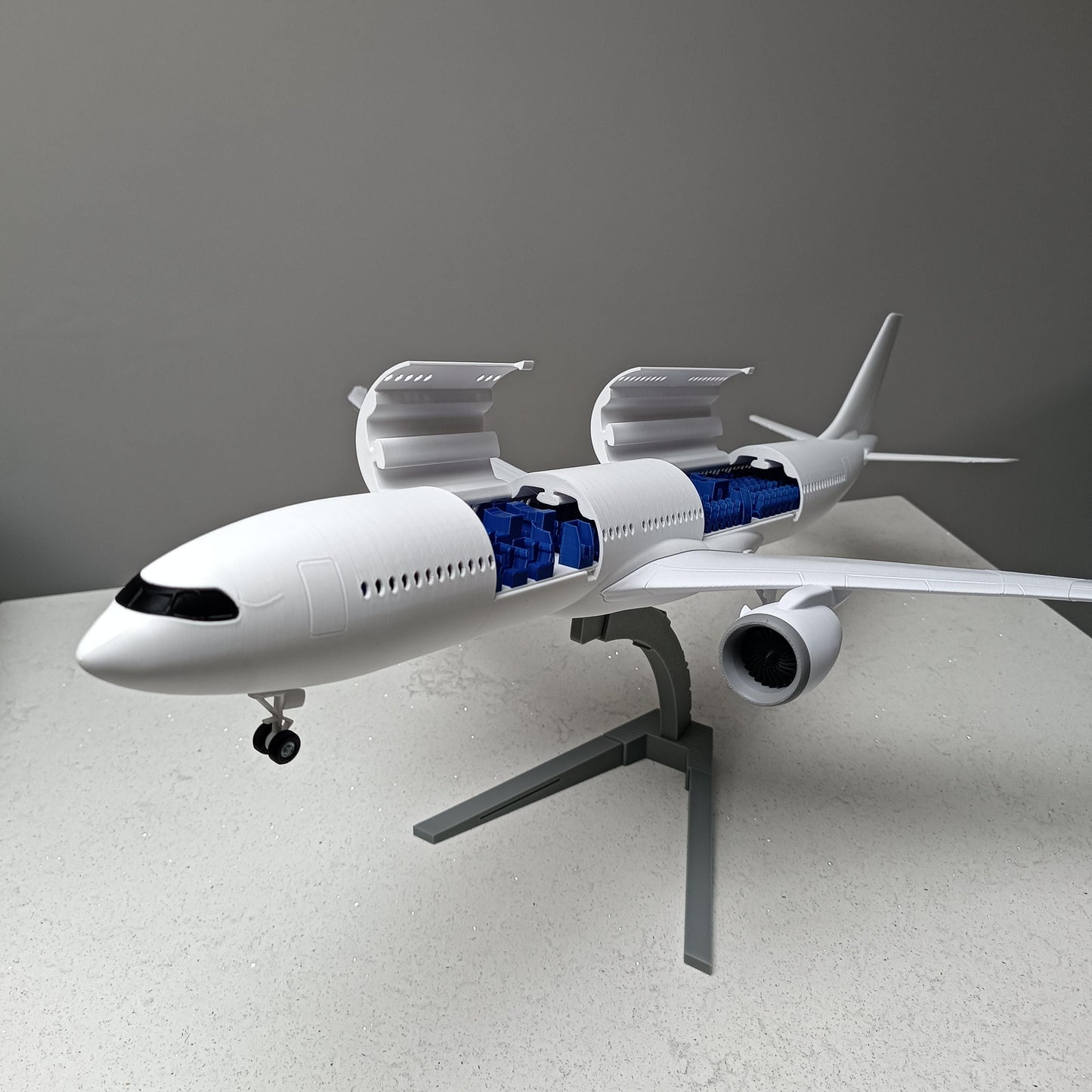 3D Printed Wide-Body Jet Model (A330-Style) – Aviation Display Gift for Pilots & Collectors