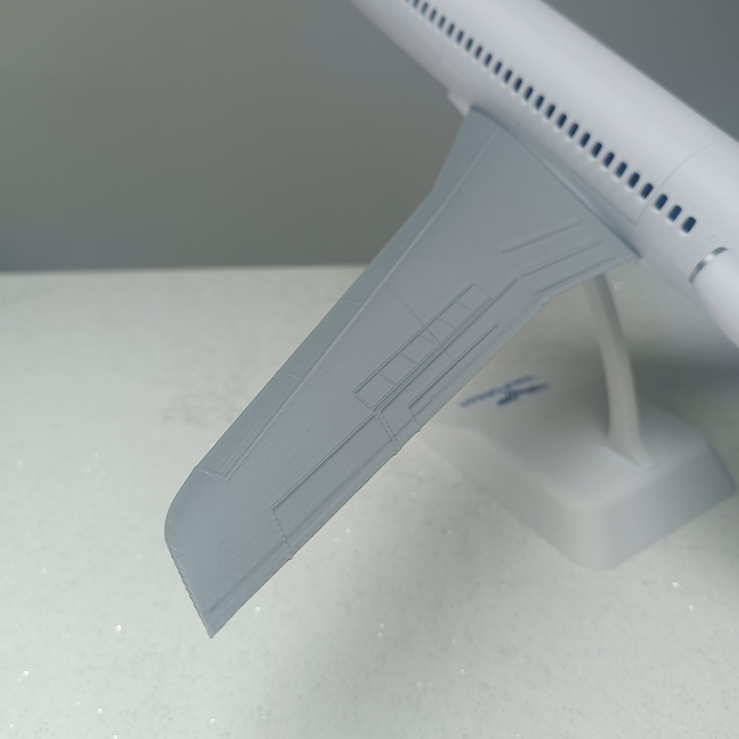 727-100 style aircraft model (1/80 scale)