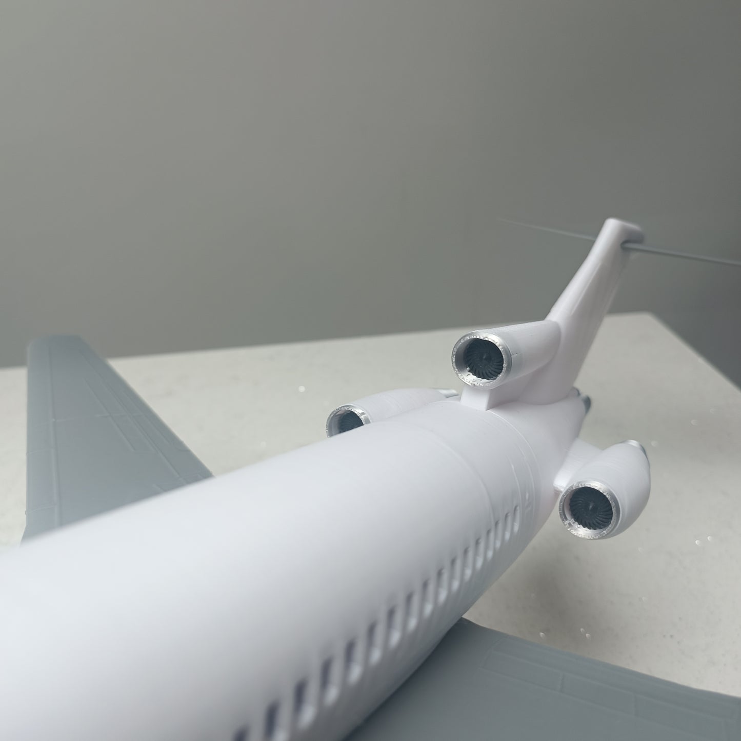 727-100 style aircraft model (1/80 scale)