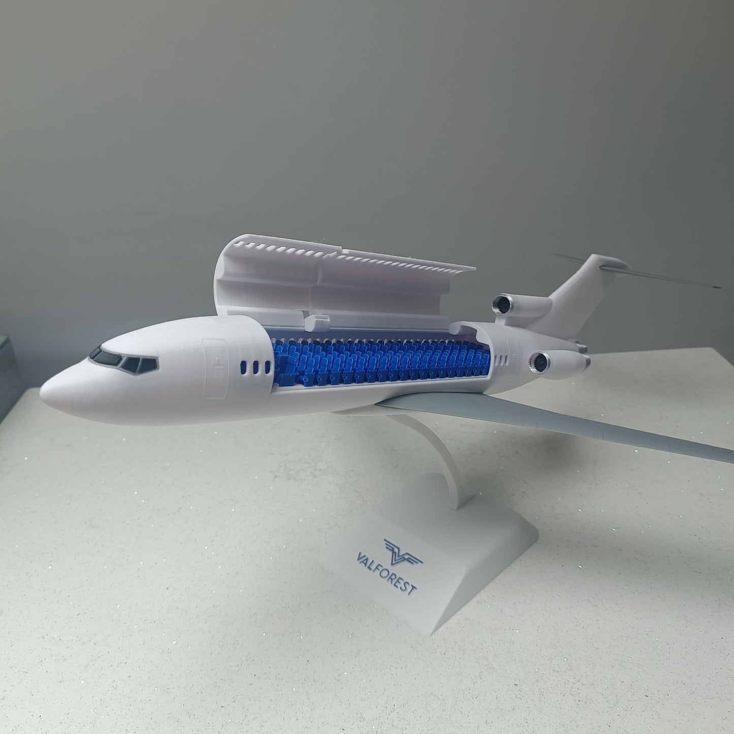 727-100 style aircraft model (1/80 scale)