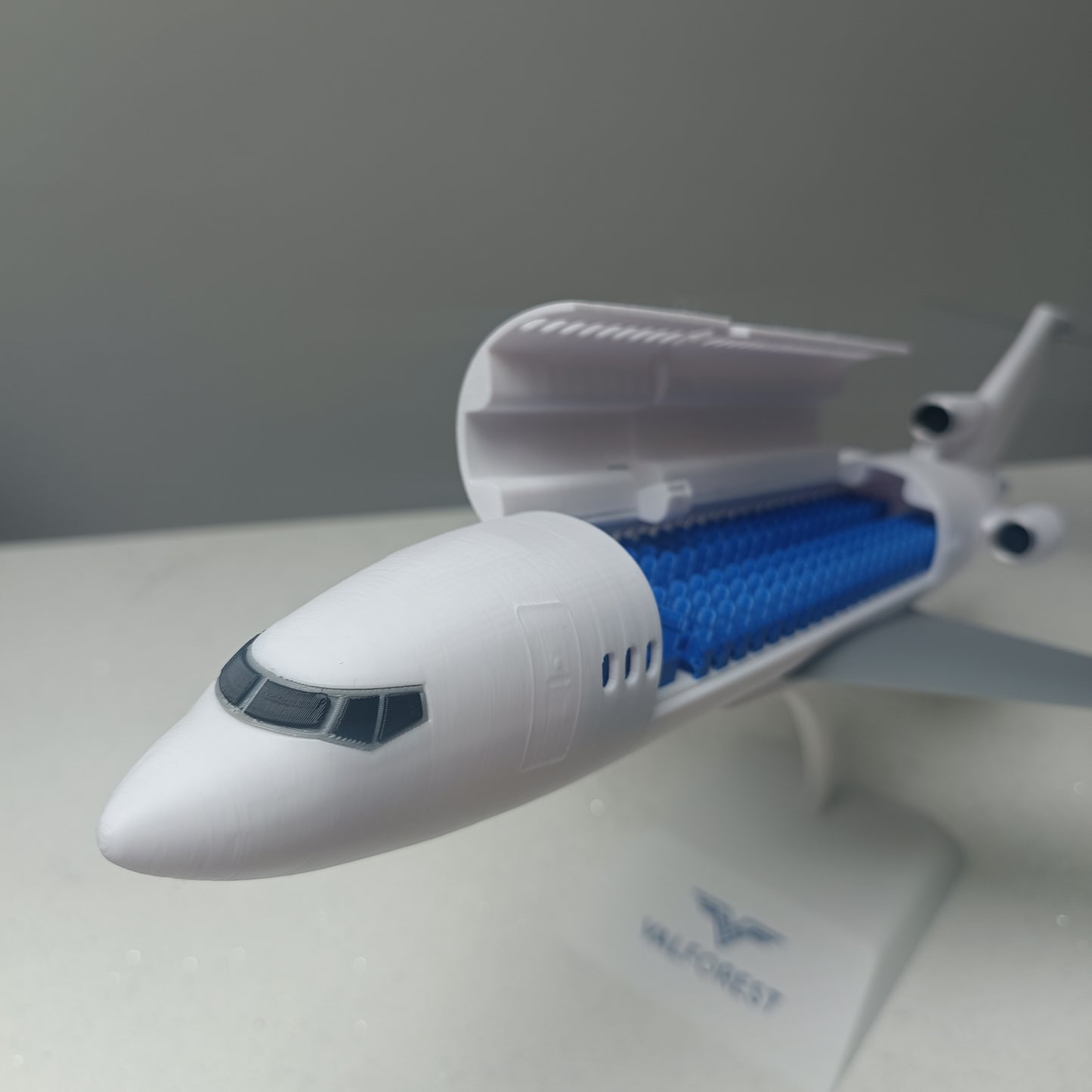 727-100 style aircraft model (1/80 scale)