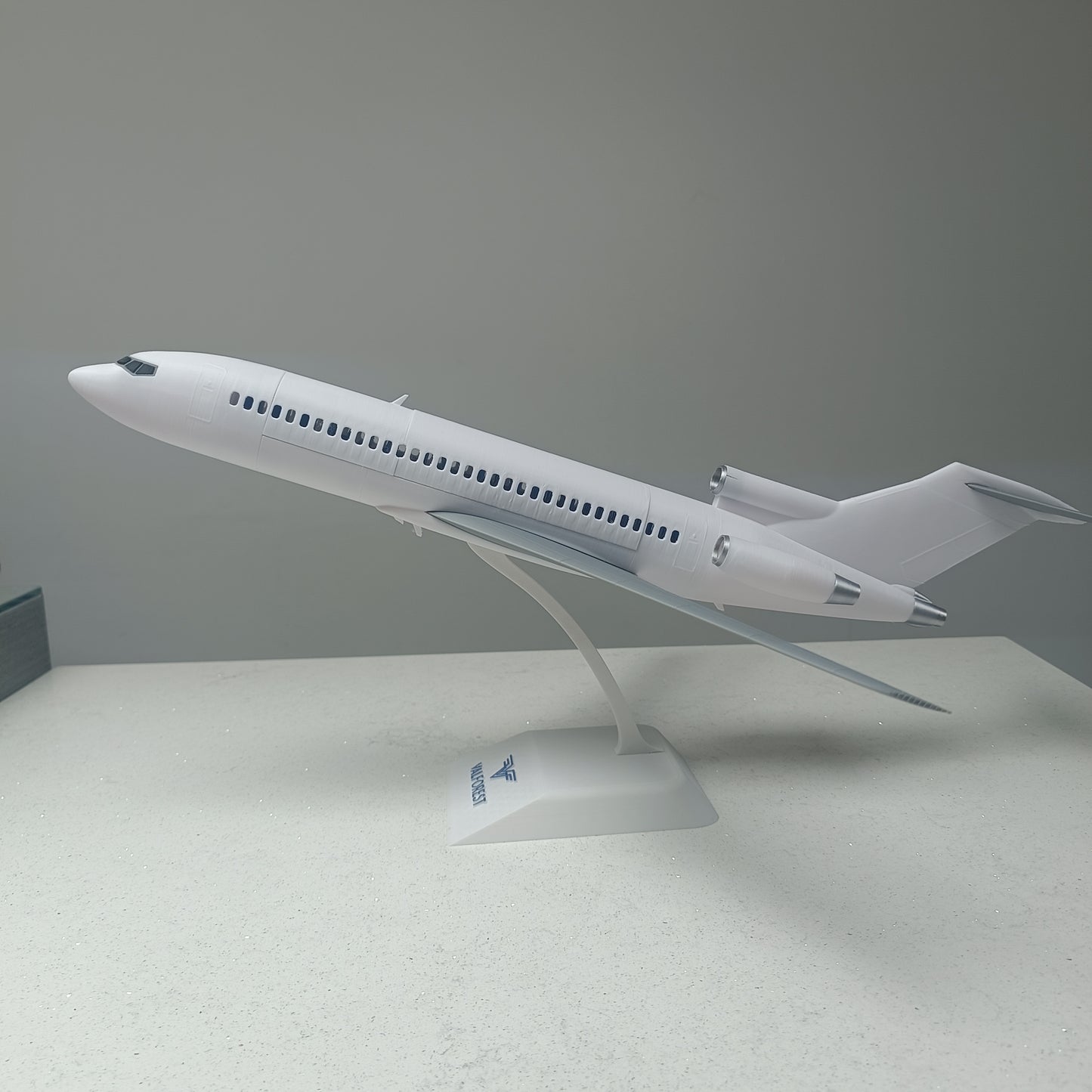 727-100 style aircraft model (1/80 scale)