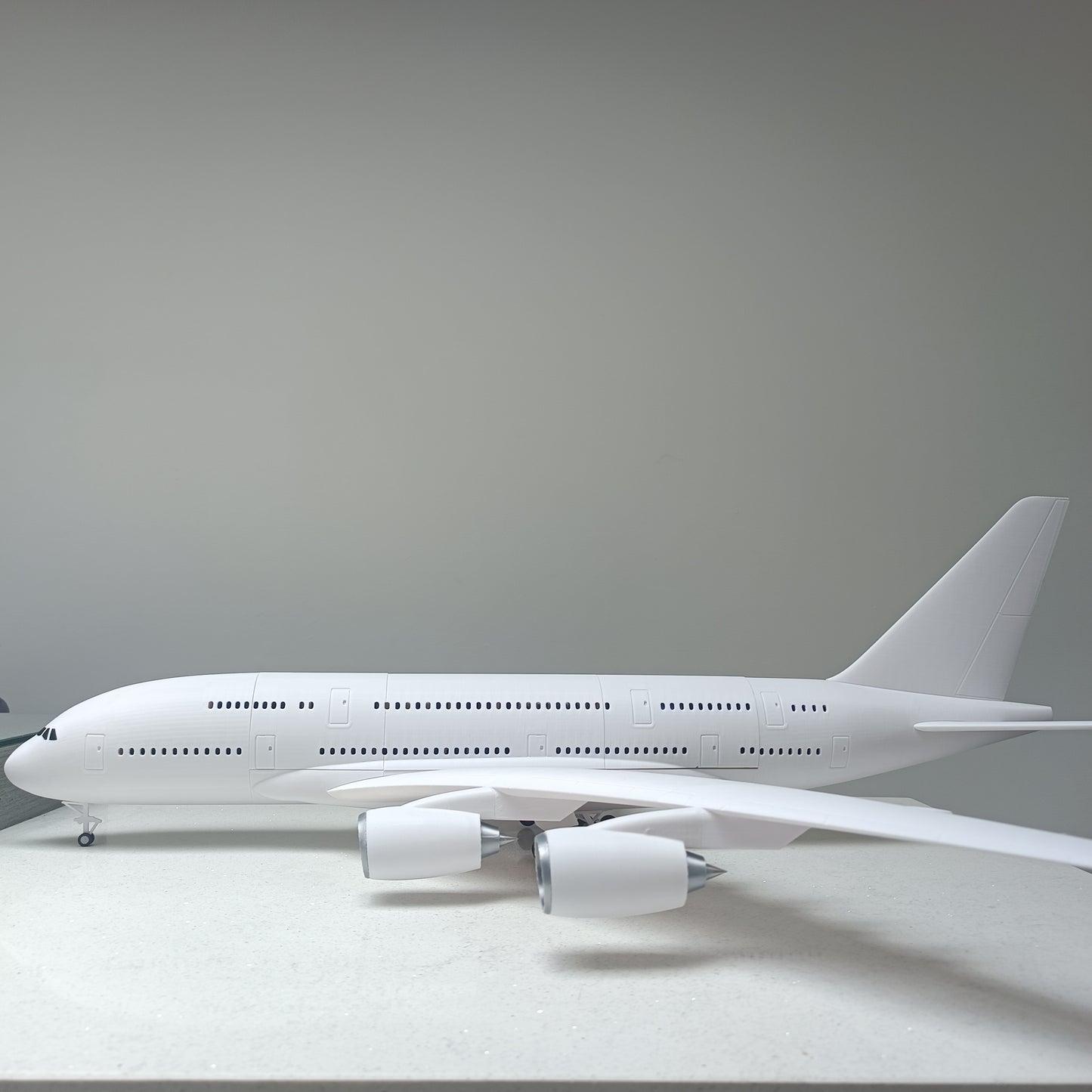a380 style aircraft model (1/100 scale)