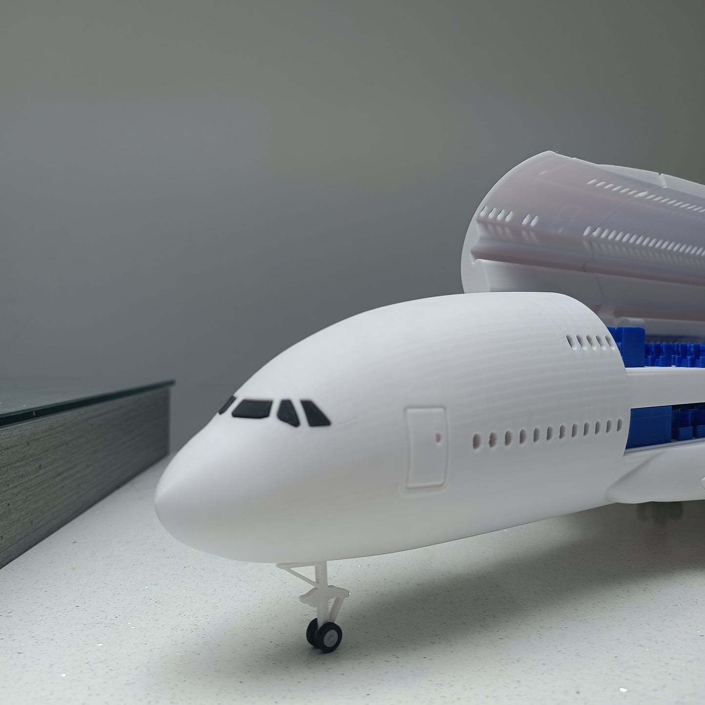 a380 style aircraft model (1/100 scale)