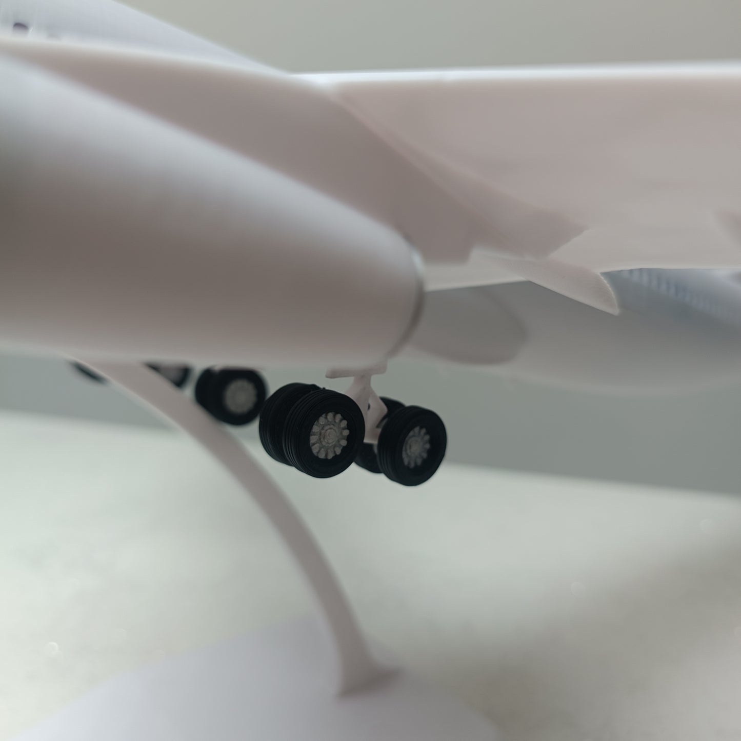 A340-300 - style model plane (1/100 scale)