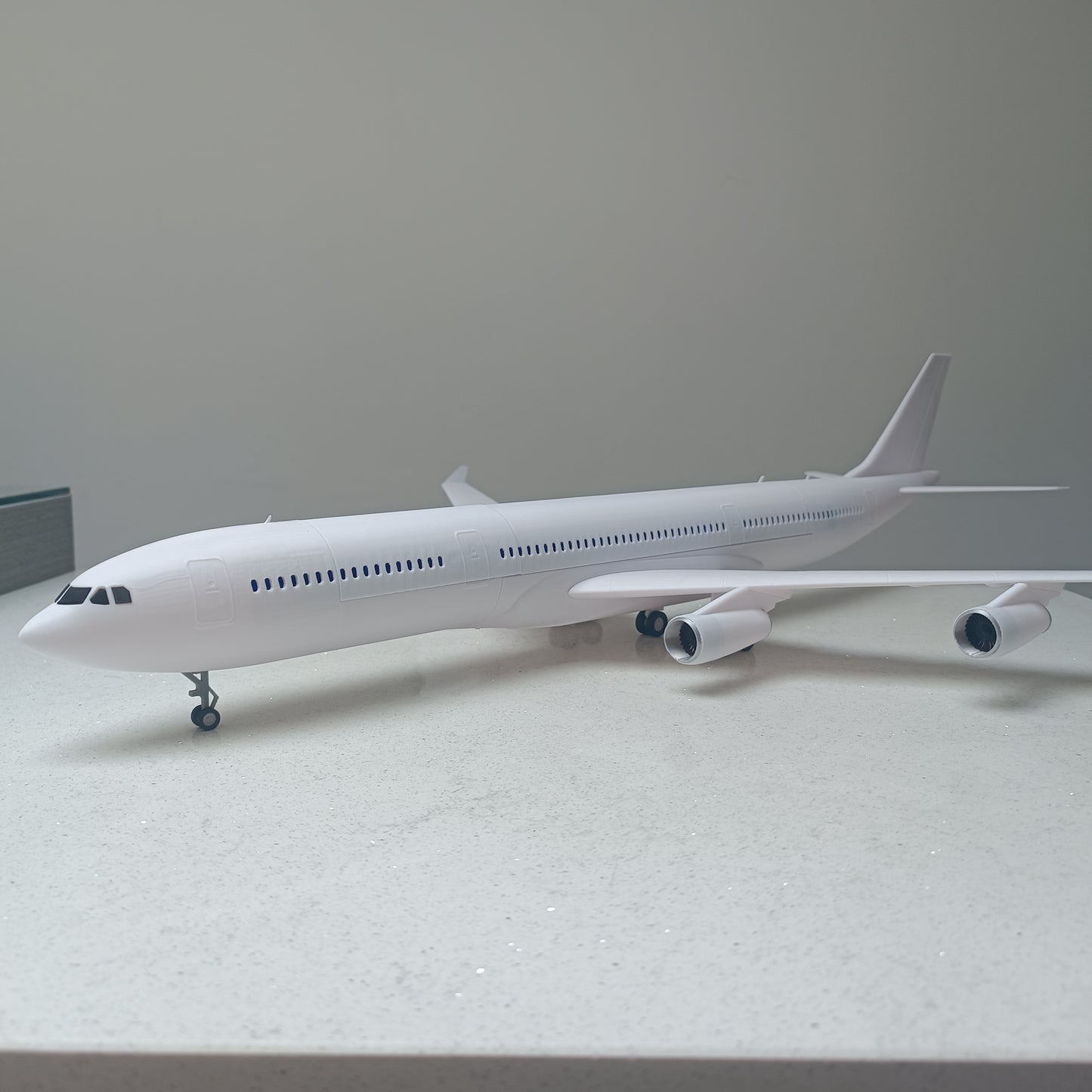 A340-300 - style model plane (1/100 scale)