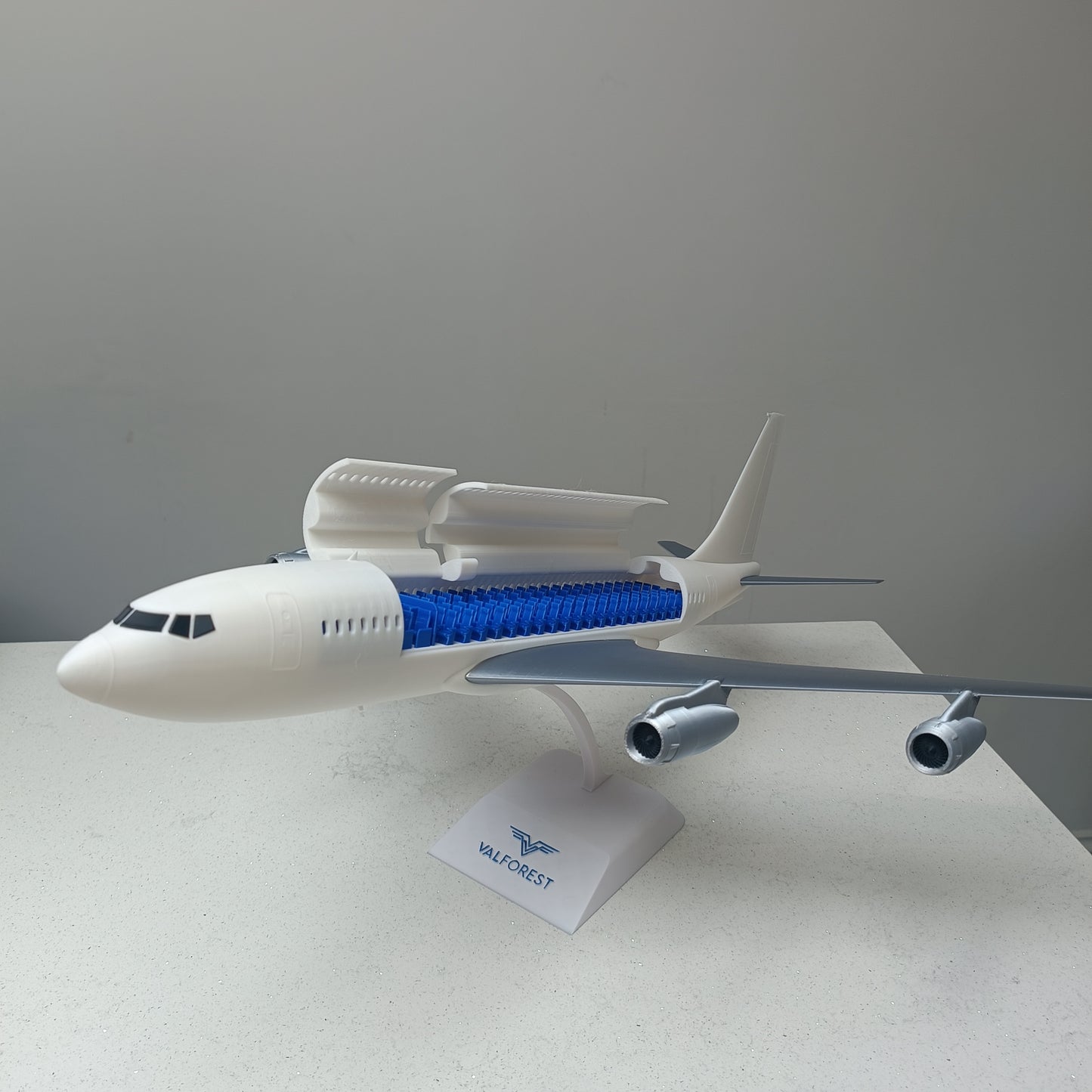 707-2 style aircraft model (1/80 scale)