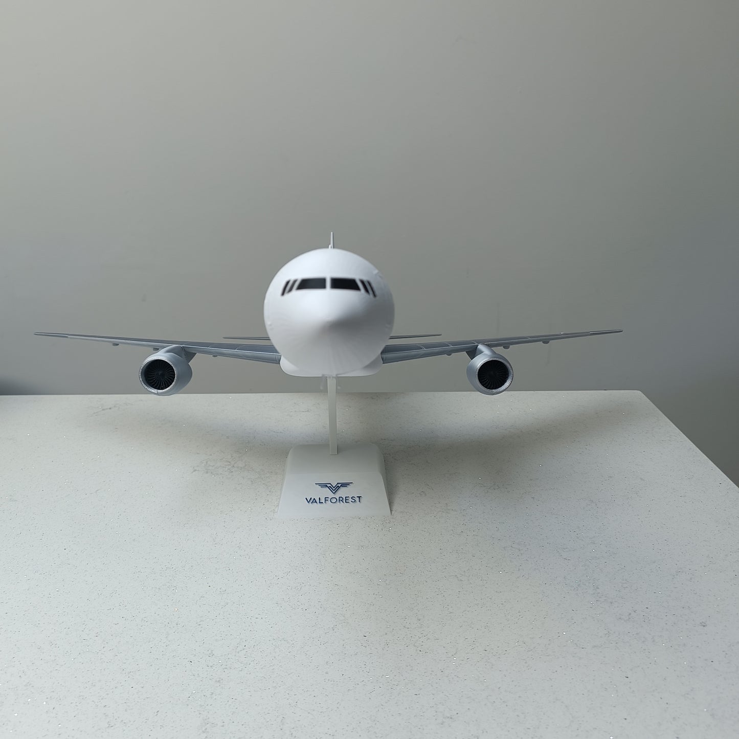 L-1011 Tristar style sircraft (1/100 scale)