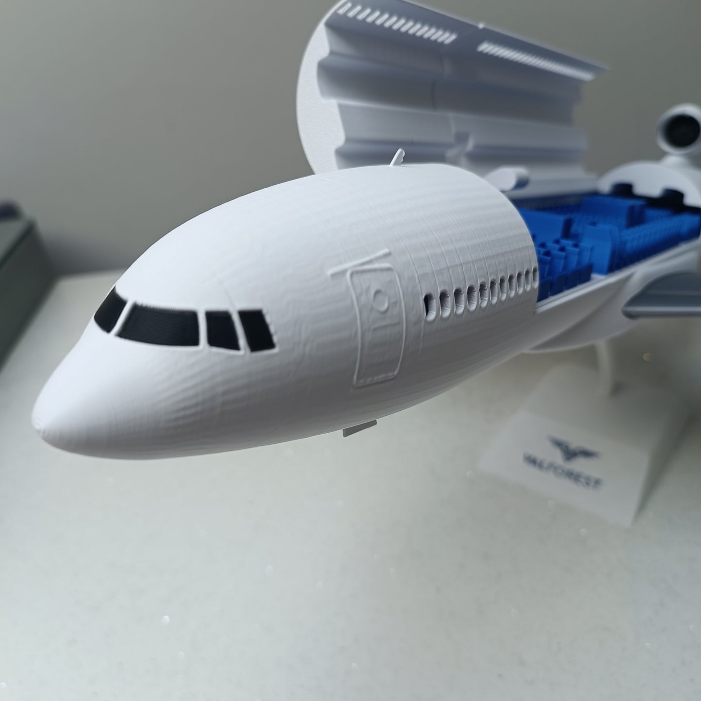 L-1011 Tristar style sircraft (1/100 scale)