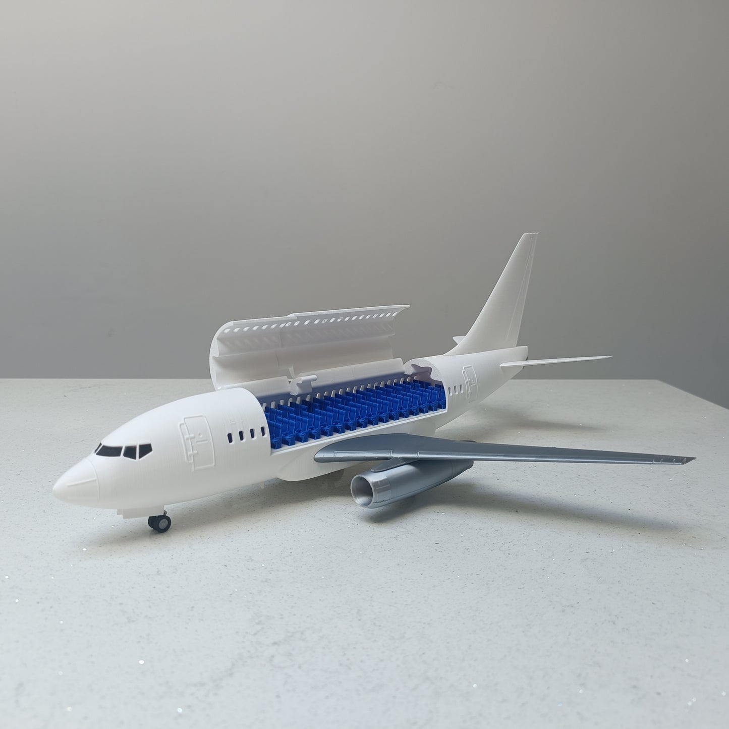 737-100 style aircraft model (1/80 scale)