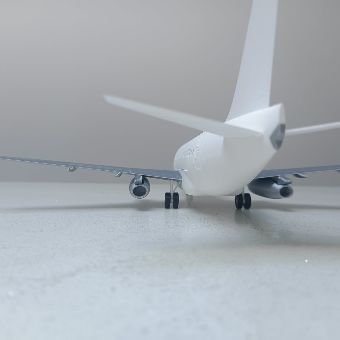 737-100 style aircraft model (1/80 scale)