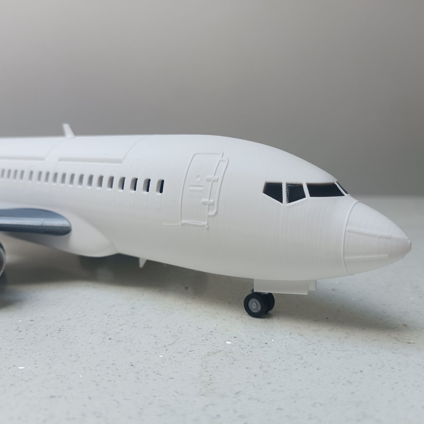 737-100 style aircraft model (1/80 scale)