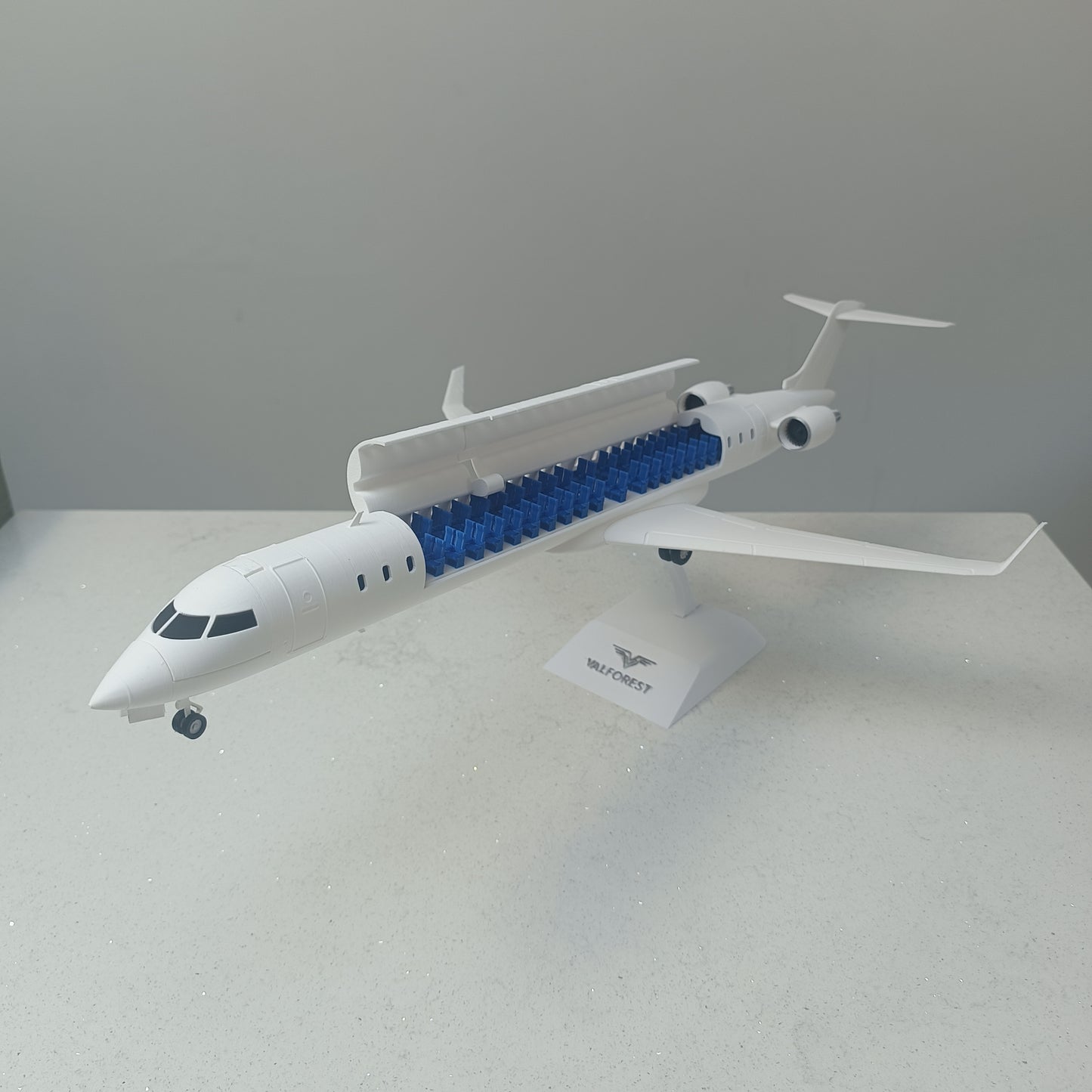 CRJ 900 style aircraft model (1/72 scale) – Magnetic Cockpit