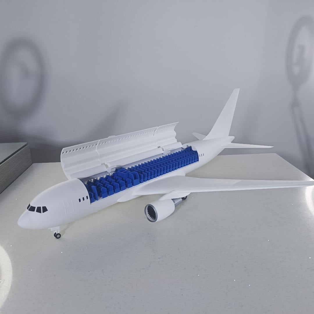 767-200 style aircraft model (1/80 scale)