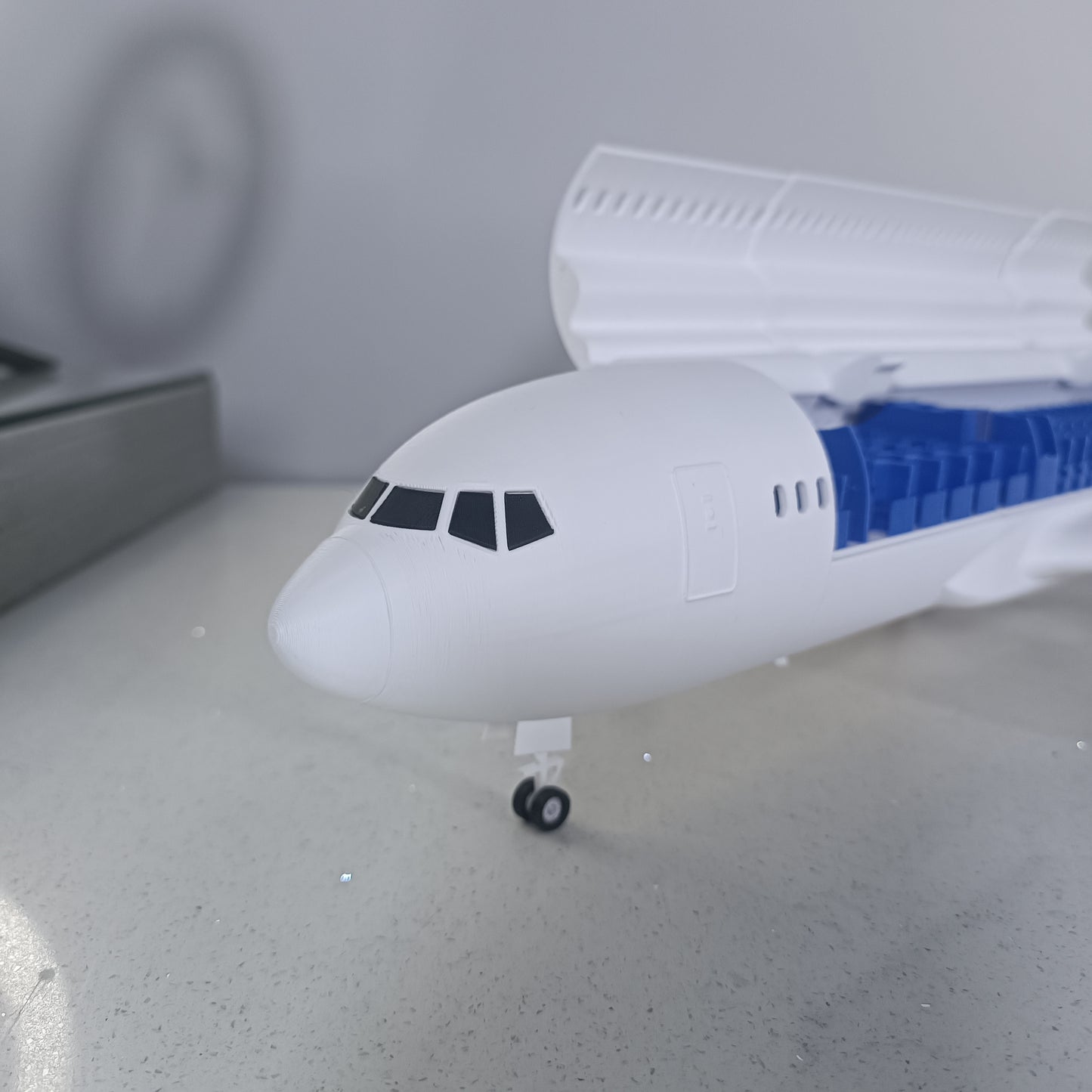 767-200 style aircraft model (1/80 scale)