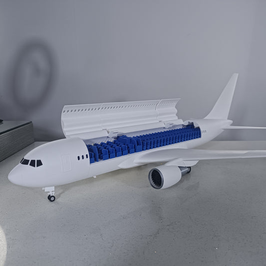 767-200 style aircraft model (1/80 scale)