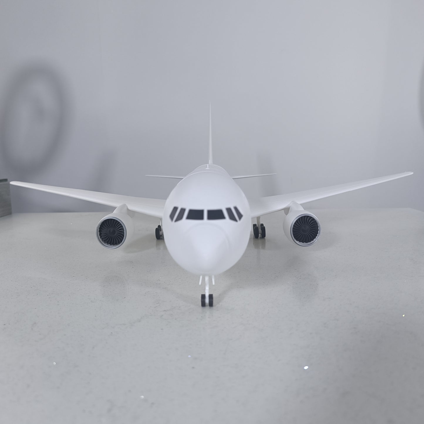 767-200 style aircraft model (1/80 scale)