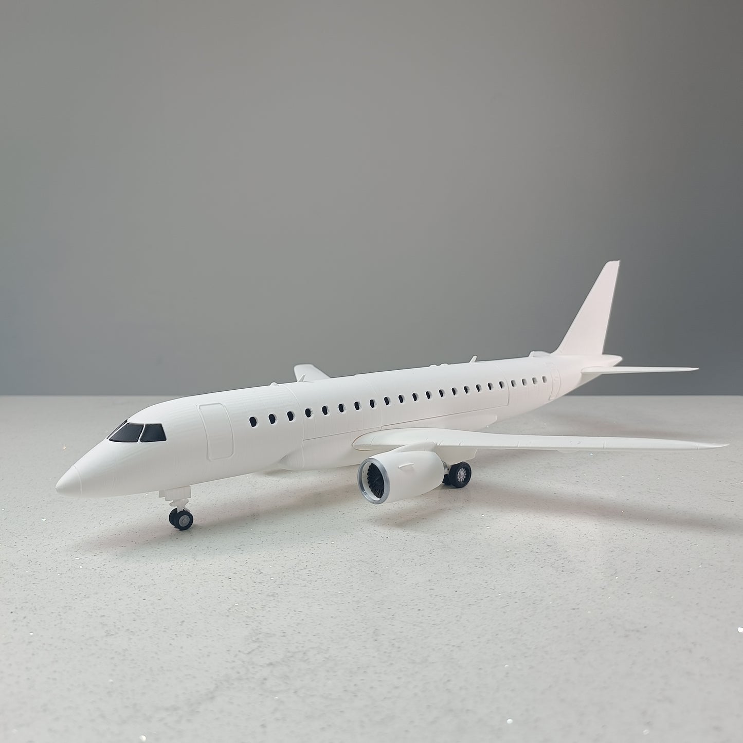 E175 style aircraft (1/80 scale)