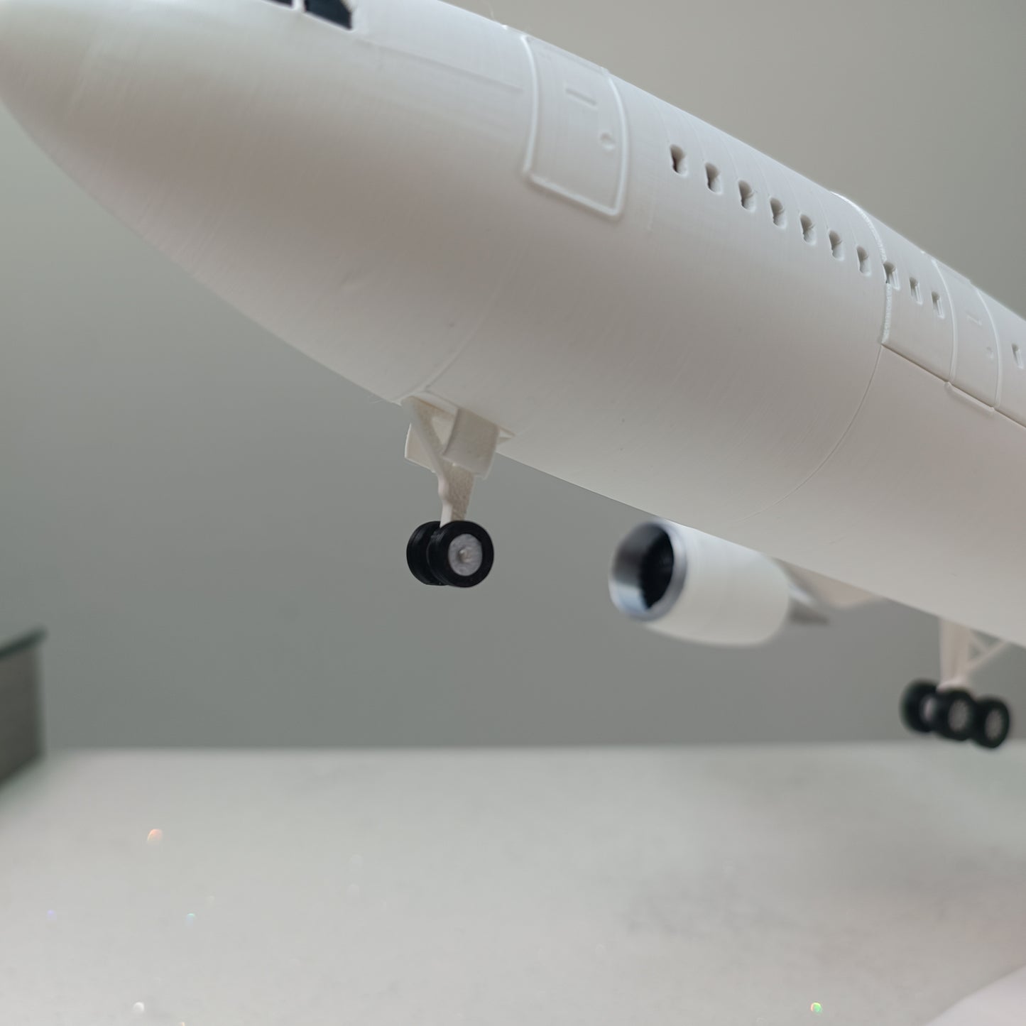 A300 style aircraft model (1/100 scale)