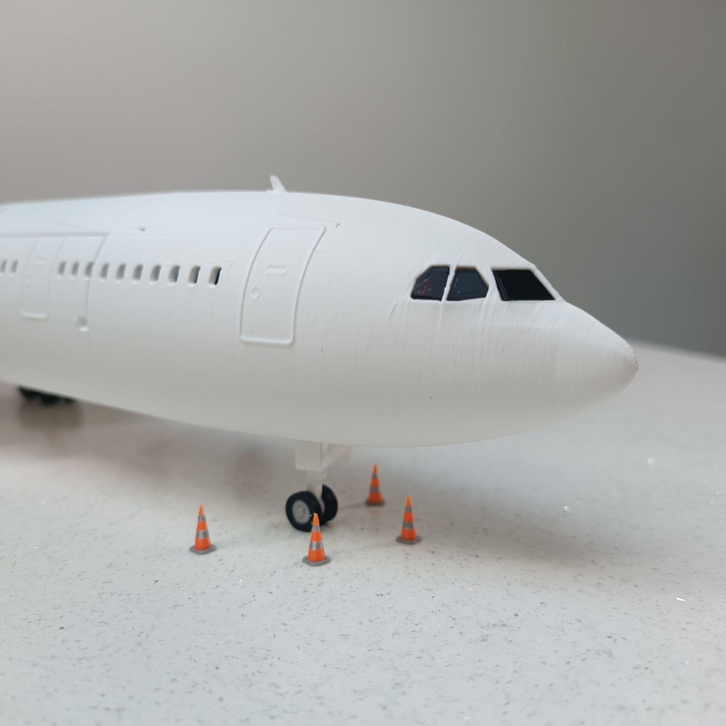 A300 style aircraft model (1/100 scale)