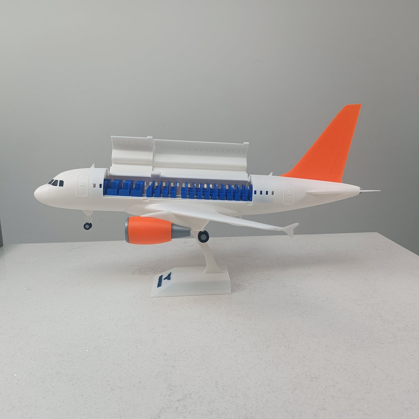 A318 style aircraft model (1/80 scale)