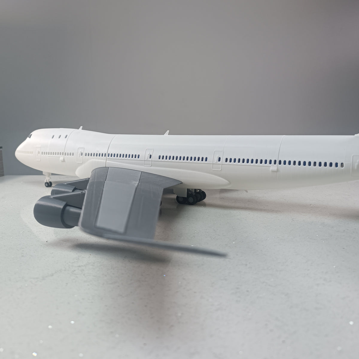 747-100 style aircraft