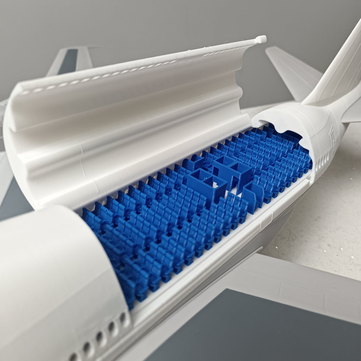 747SP style aircraft model (1/100 scale)