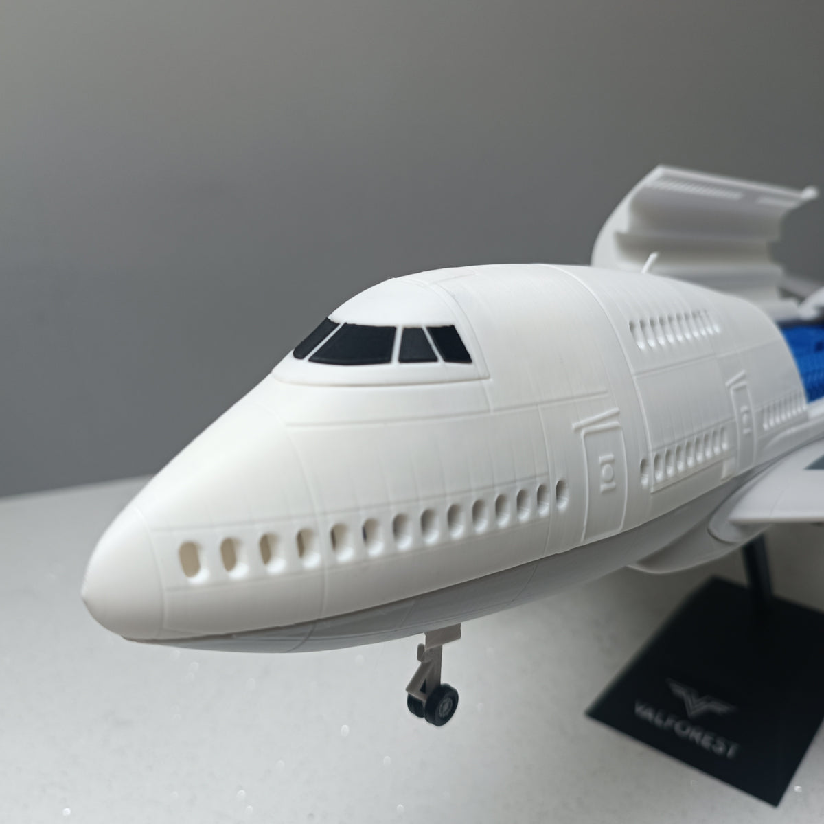 747SP style aircraft model (1/100 scale)