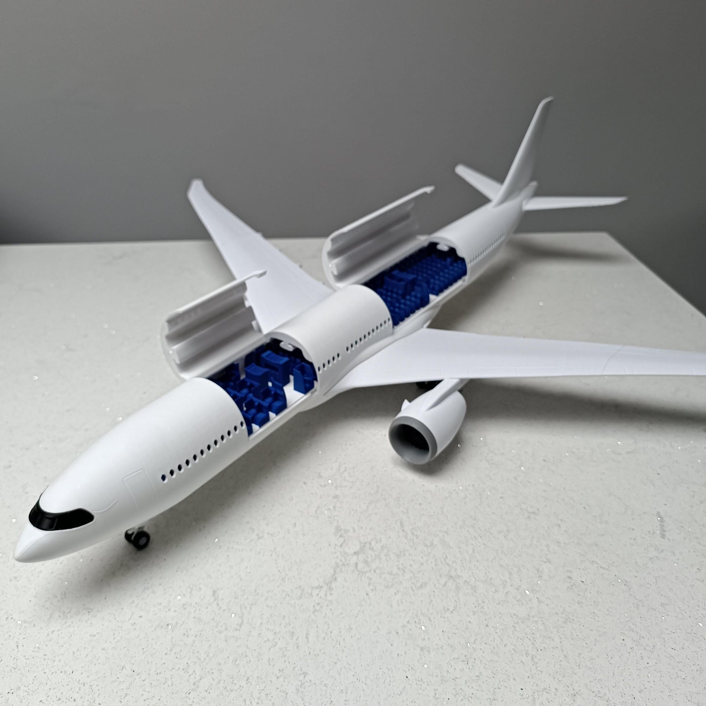 3D Printed Wide-Body Jet Model (A330-Style) – Aviation Display Gift for Pilots & Collectors