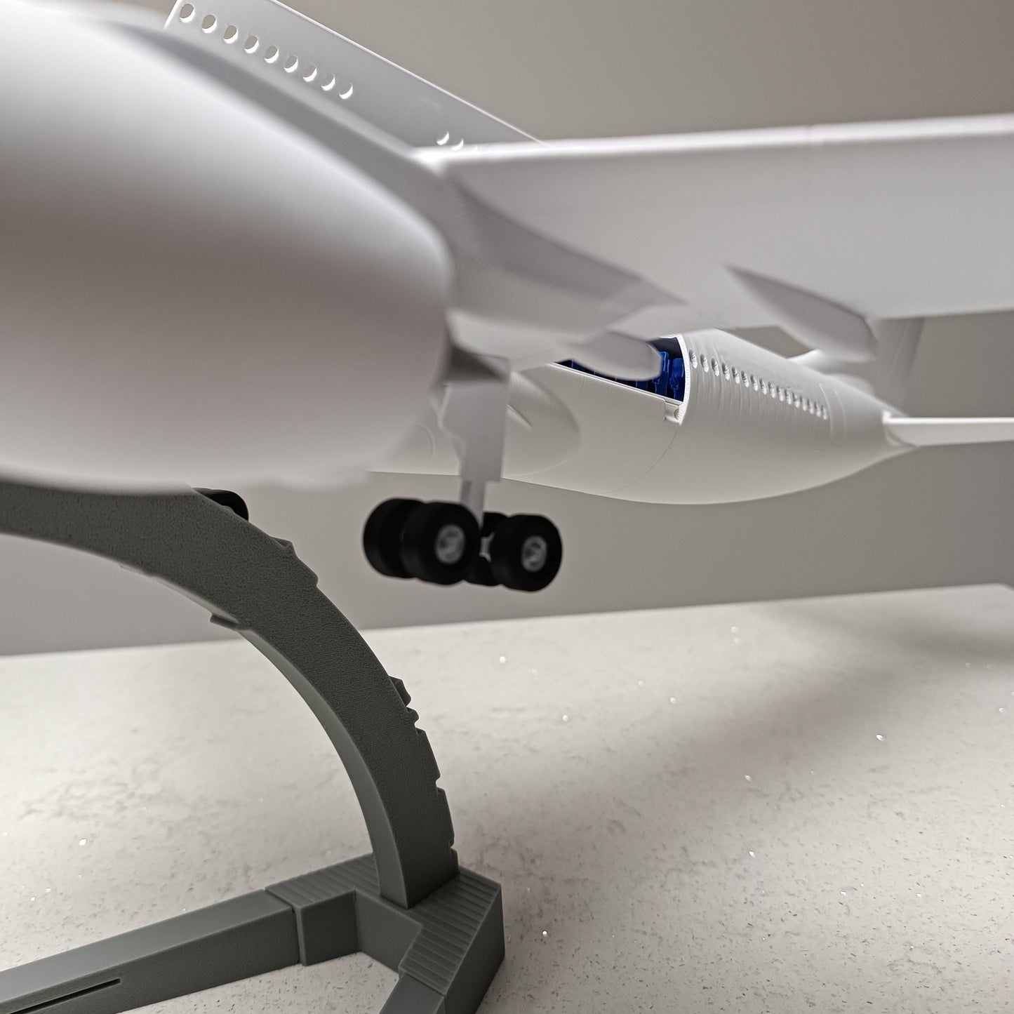 3D Printed Wide-Body Jet Model (A330-Style) – Aviation Display Gift for Pilots & Collectors