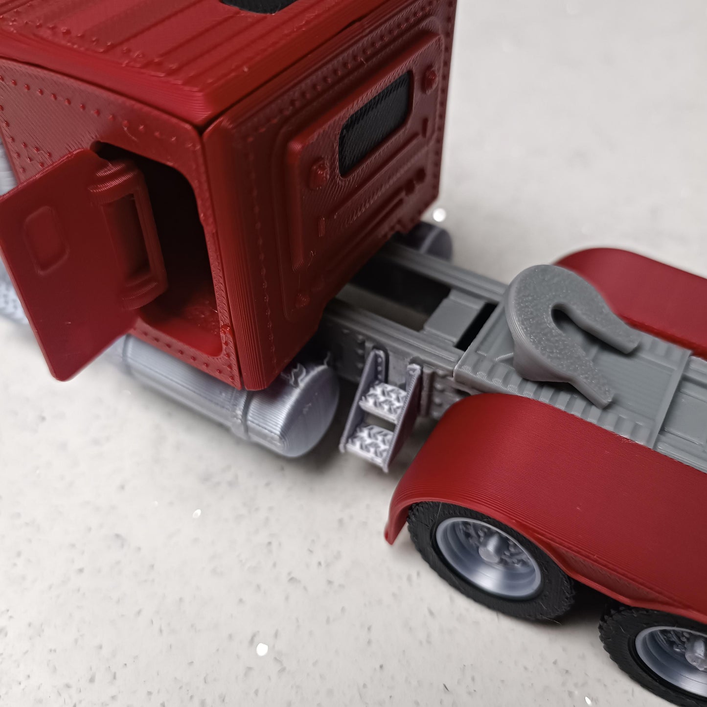 3D Printed Peterbilt 379 Model Truck | Unibilt Sleeper Replica