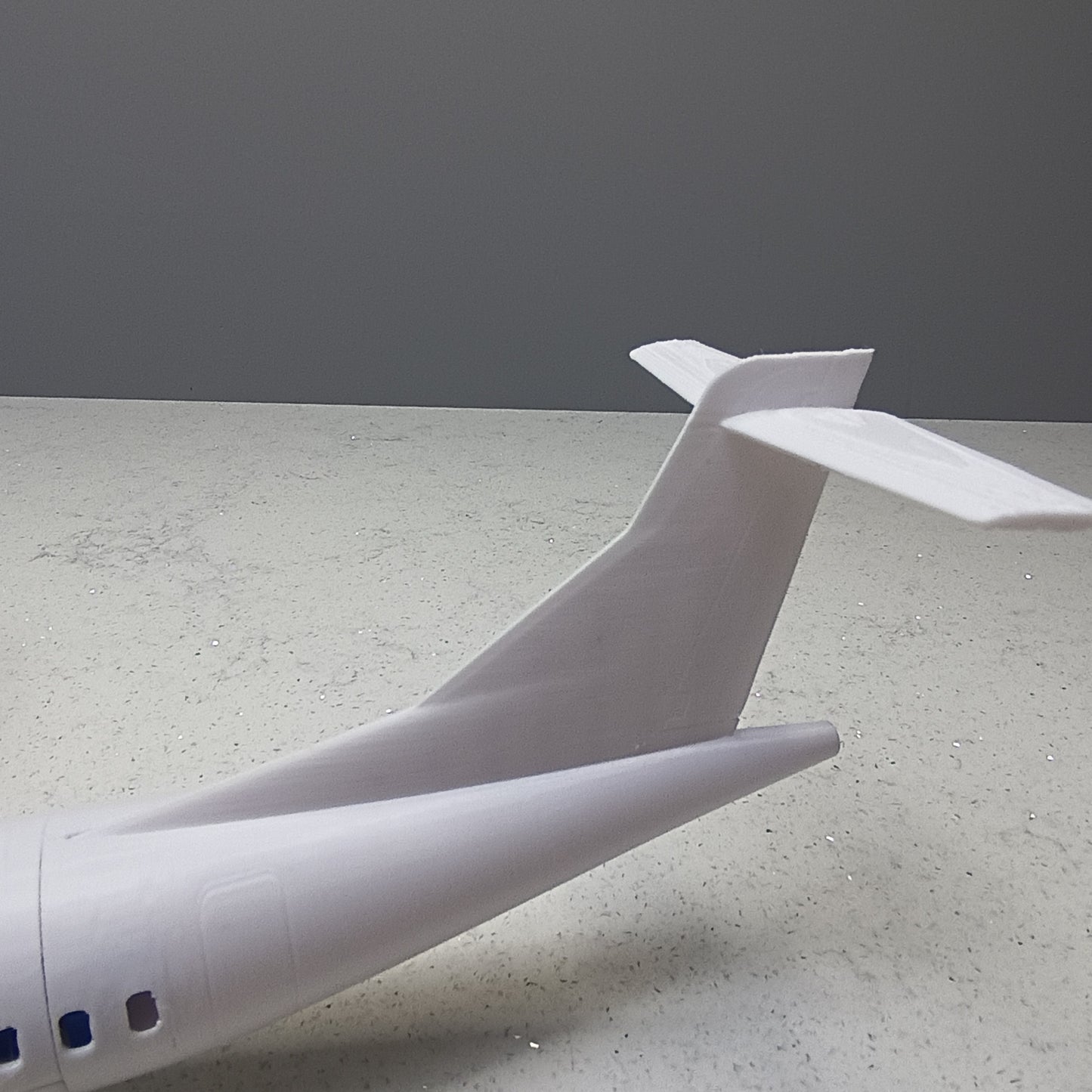ATR 72-600 style aircraft model replica (1/80 scale)