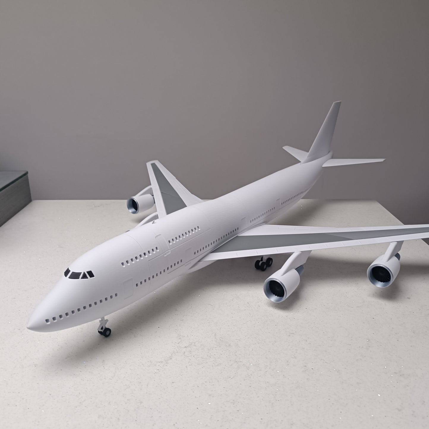 747 - 400 (1/144 scale) style aircraft model replica (Copy)