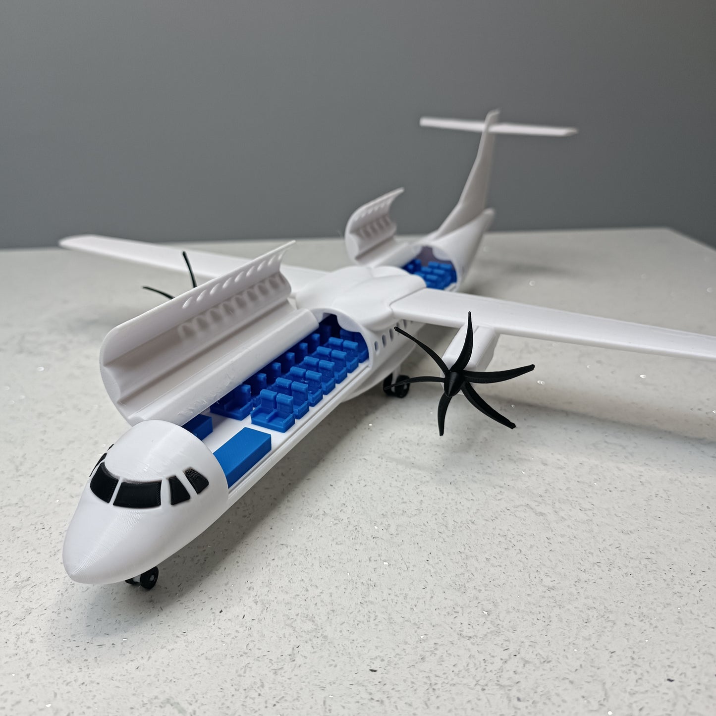 ATR 72-600 style aircraft model replica (1/80 scale)