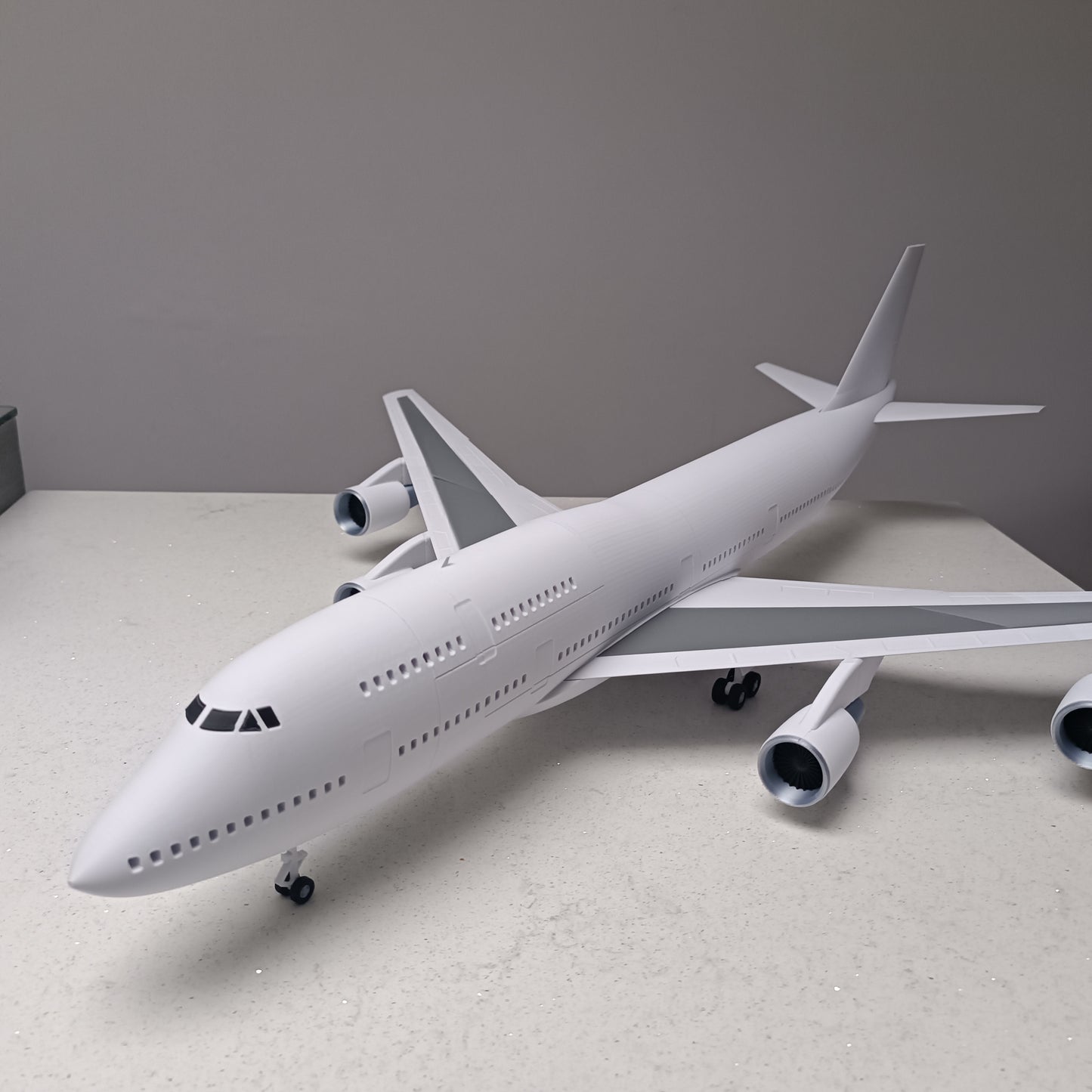747 - 400 (1/144 scale) style aircraft model replica (Copy)