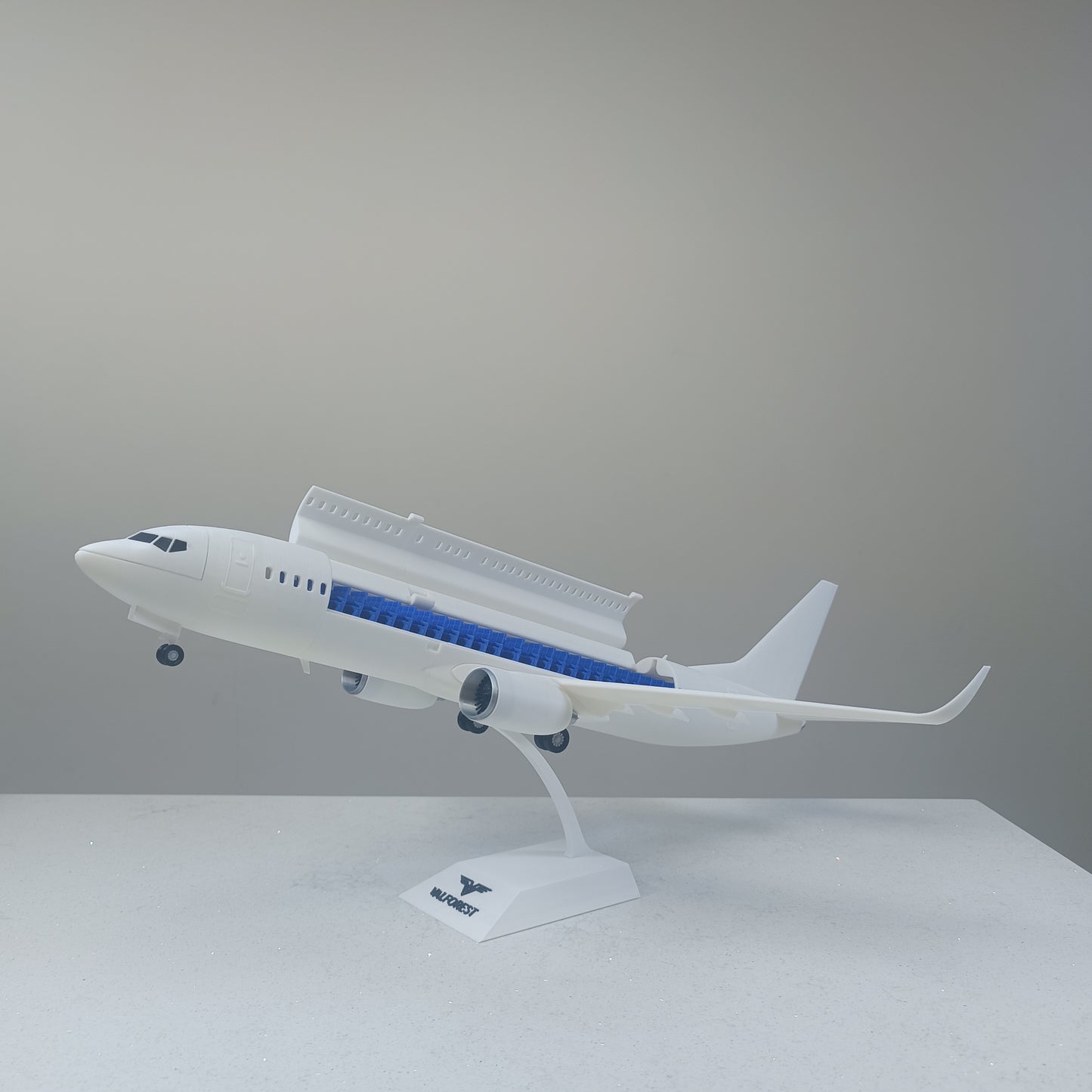737-800 style aircraft model (1/80 scale) – Magnetic Cockpit