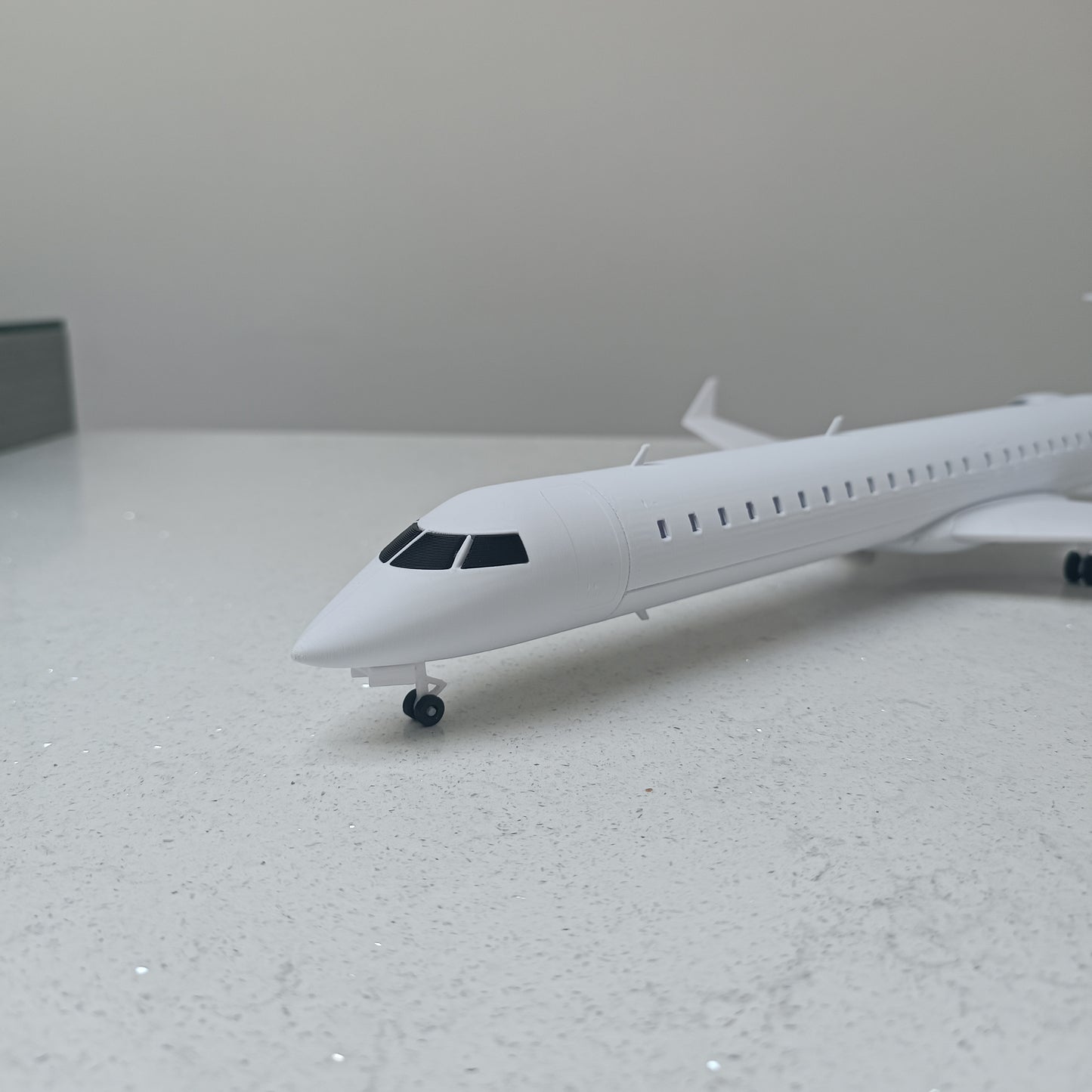 CRJ-900 style aircraft model replica (1/80 scale)