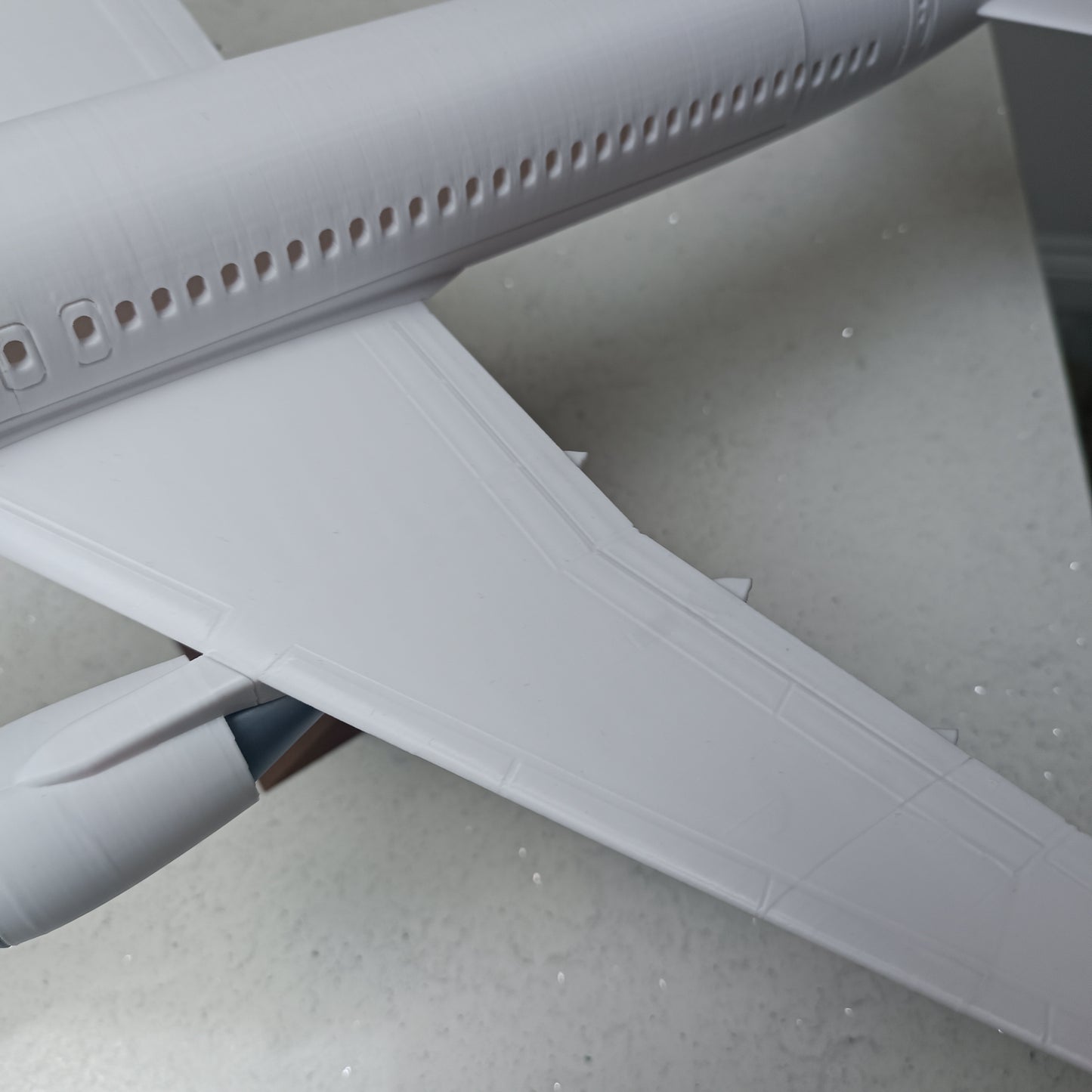 757-200 style aircraft model (1/80 scale)