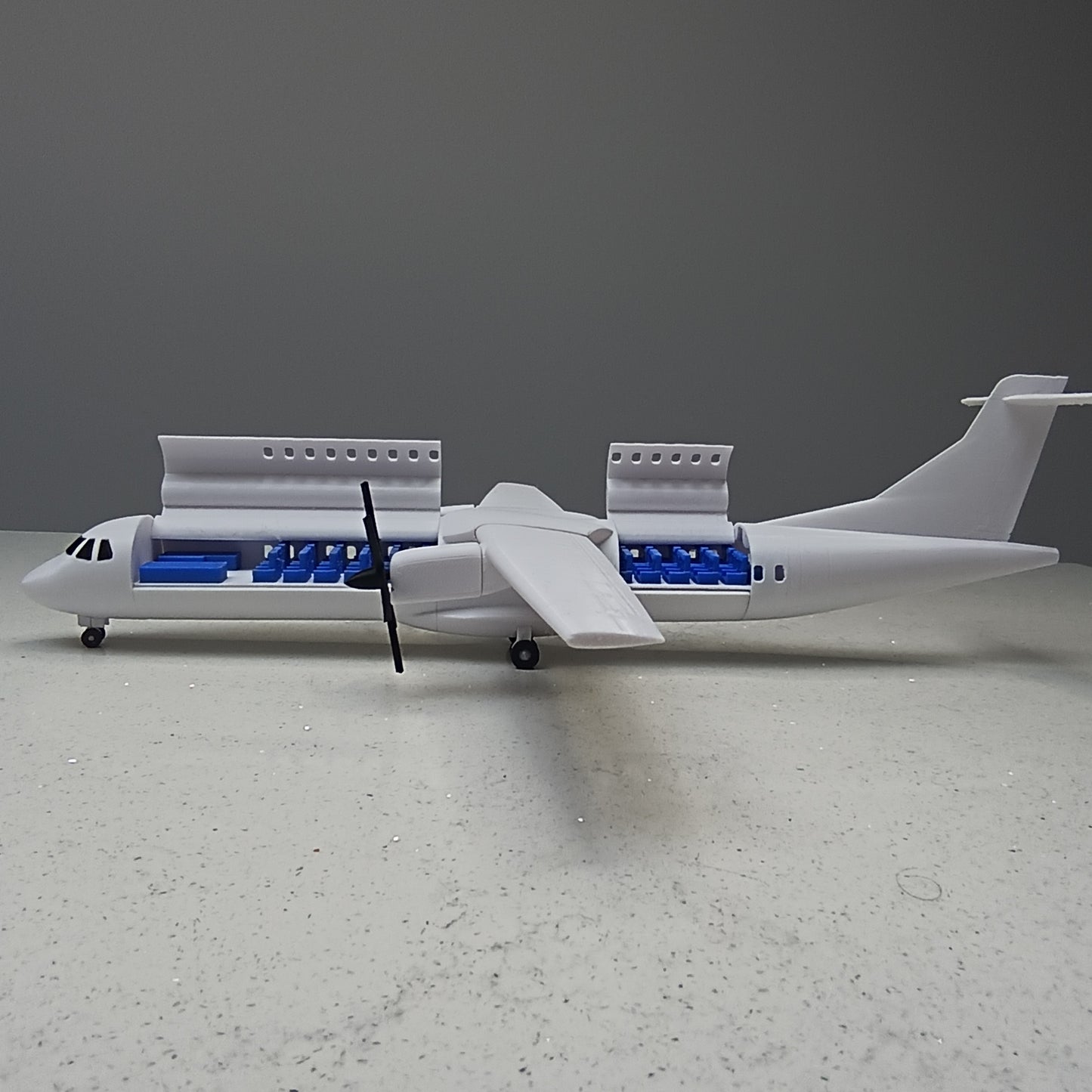 ATR 72-600 style aircraft model replica (1/80 scale)