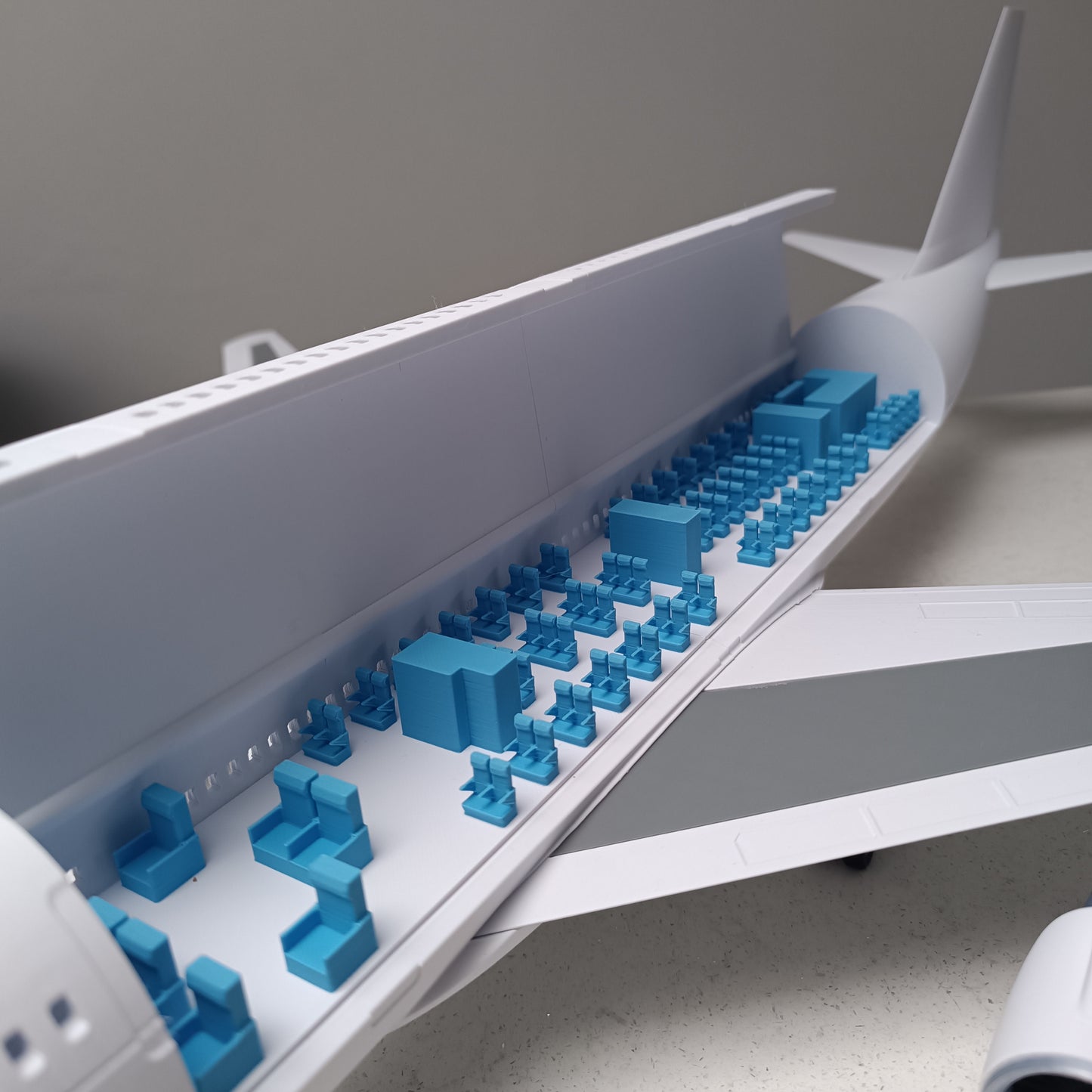 747 - 400 (1/144 scale) style aircraft model replica (Copy)