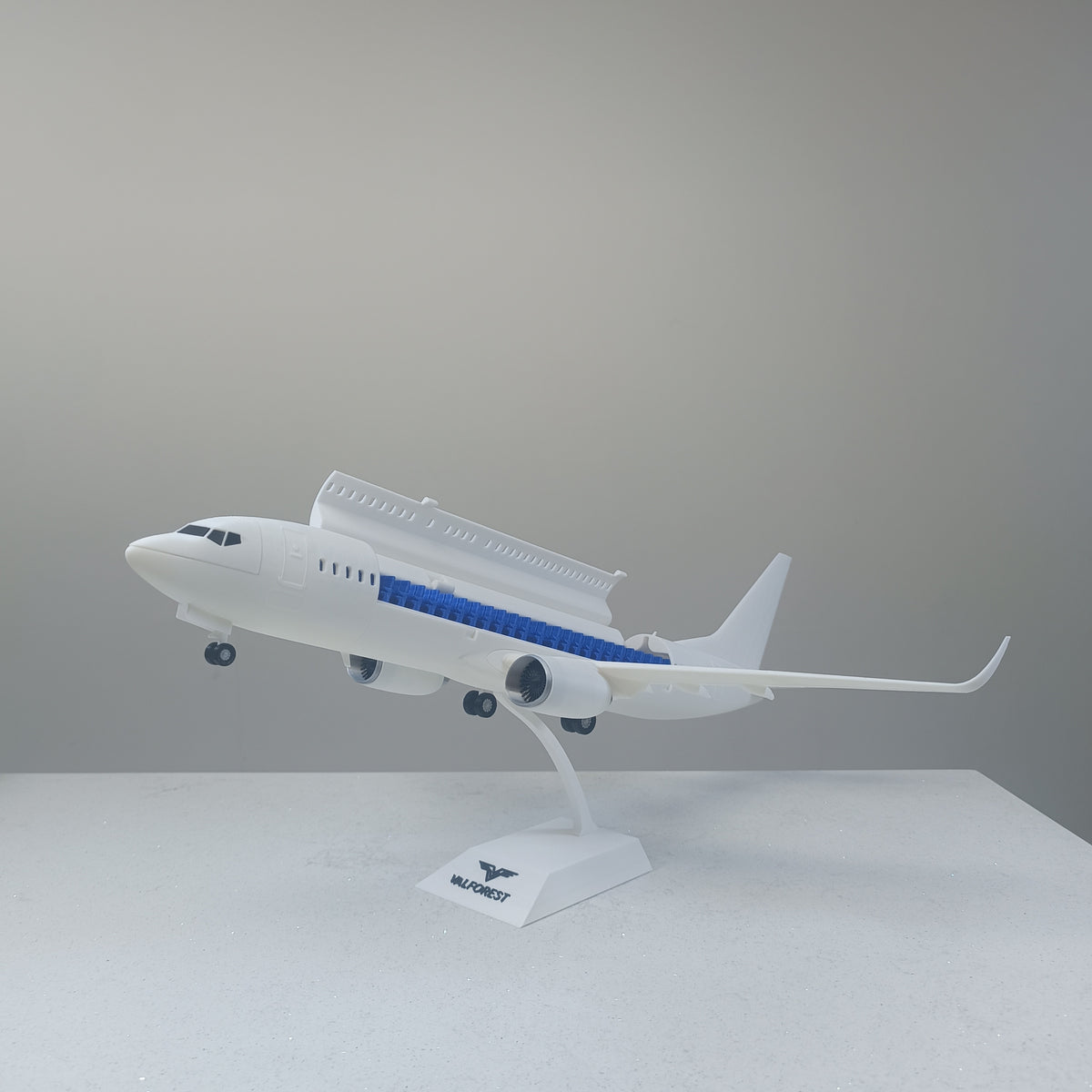 737-800 style aircraft model (1/80 scale) – Magnetic Cockpit